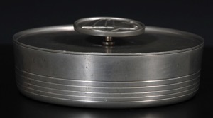 Burk med lock 1943